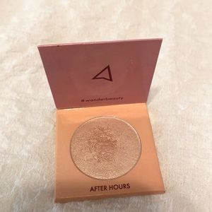 Wander Beauty Mini Highlighter